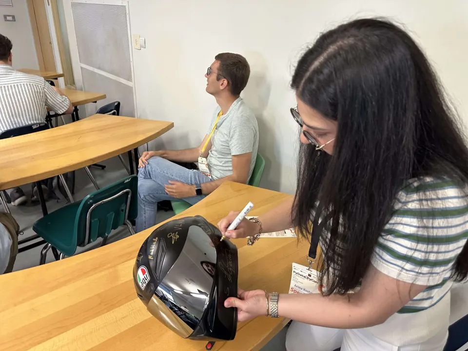 The helmet during the conference